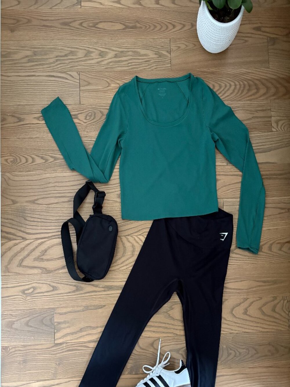 ATHLETA Transcend Top in Green, NWOT